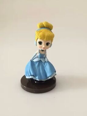 🌟Pick Any 2/$14 Sale Cinderella Figurine